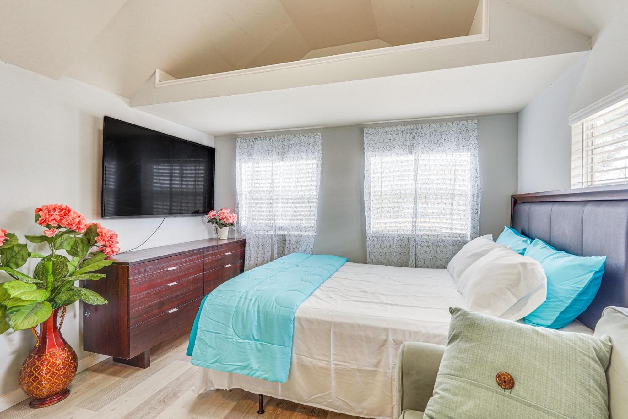 Lakefront Panama City Studio With Hot Tub Access エクステリア 写真