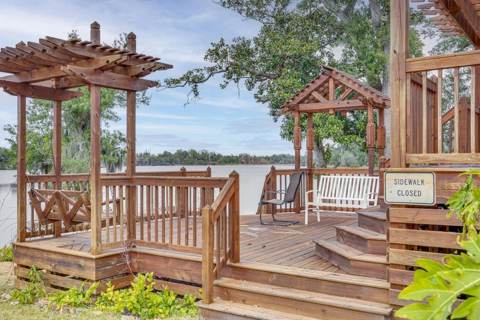 Lakefront Panama City Studio With Hot Tub Access エクステリア 写真