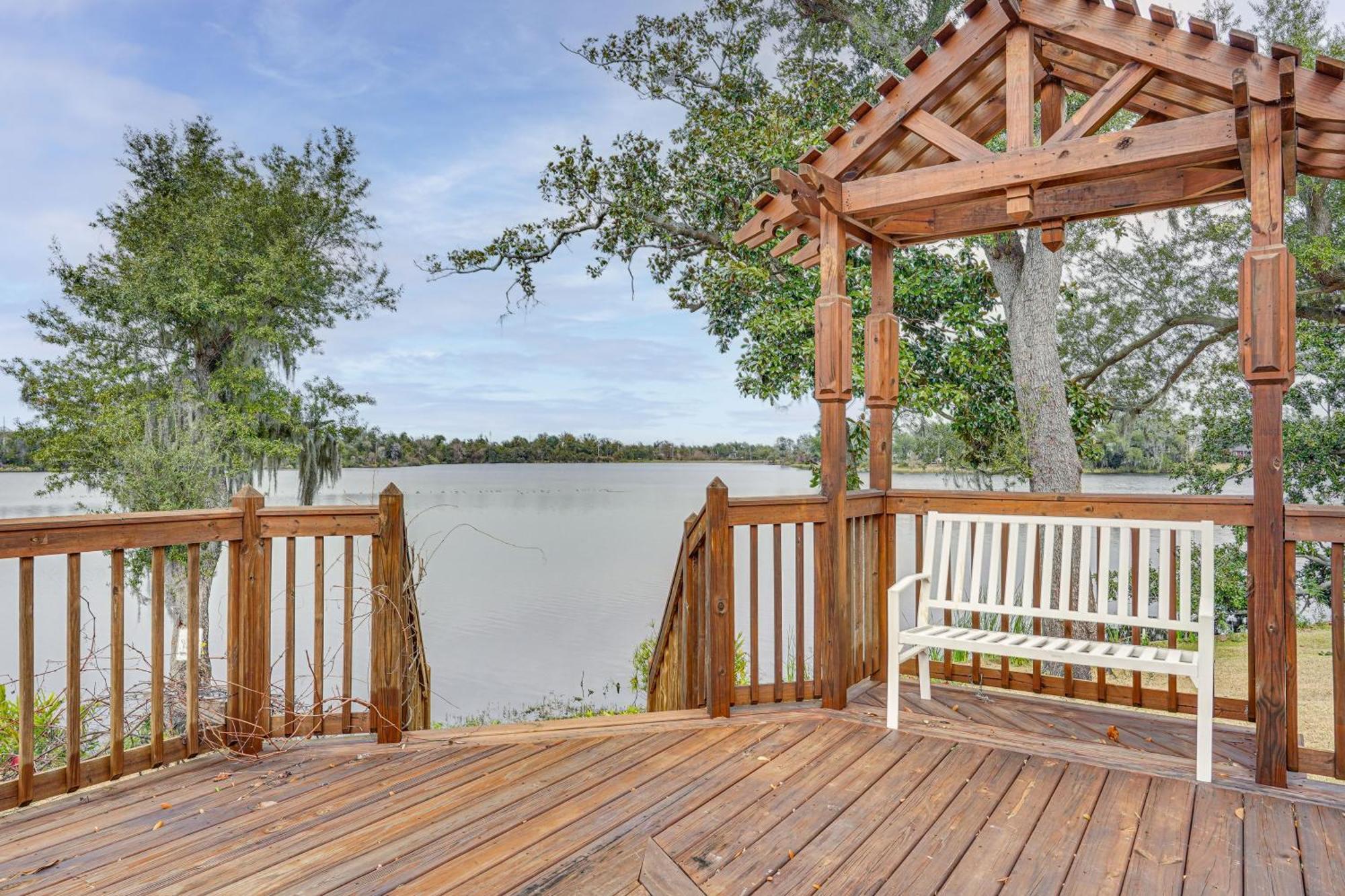 Lakefront Panama City Studio With Hot Tub Access エクステリア 写真