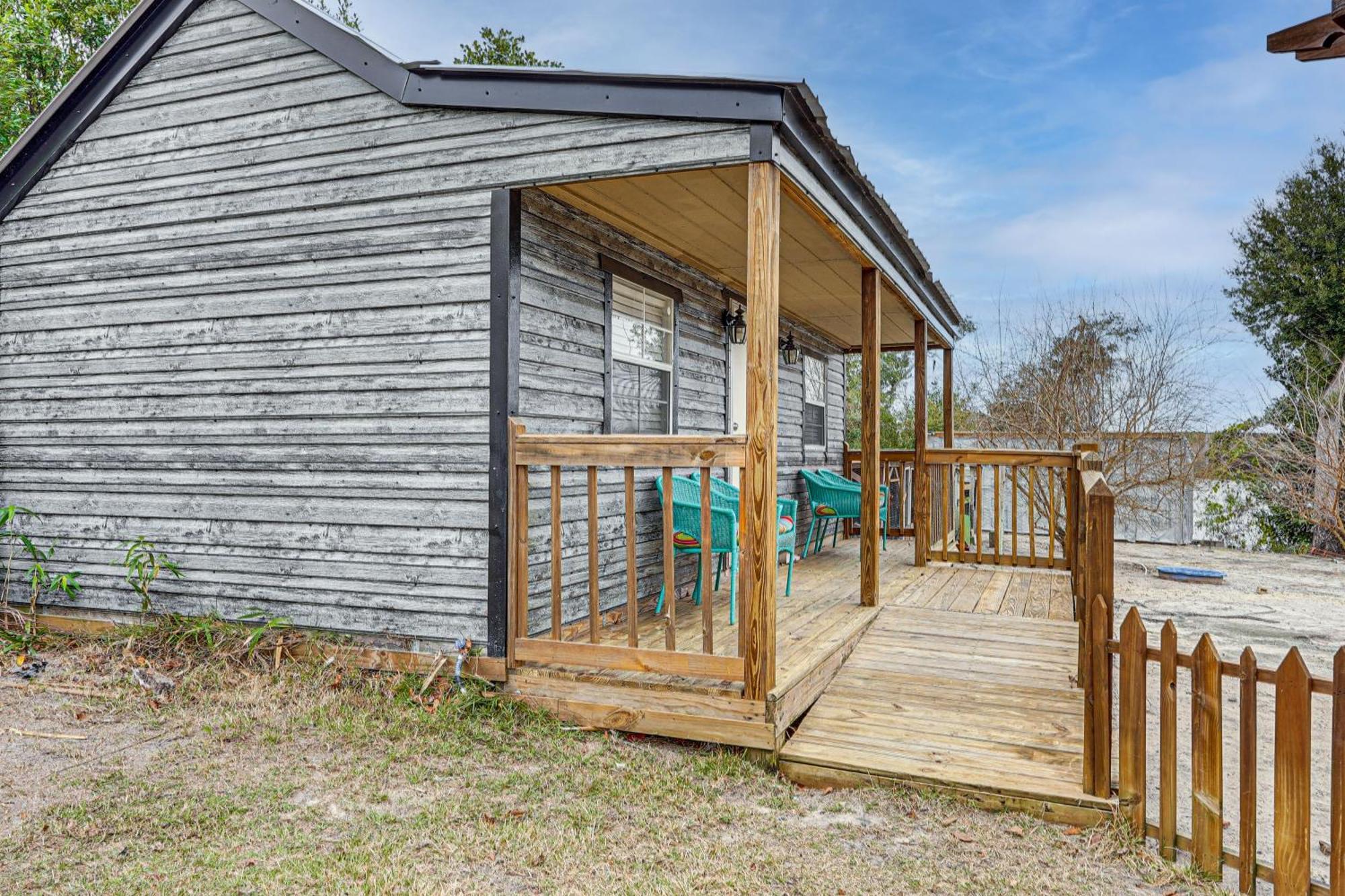 Lakefront Panama City Studio With Hot Tub Access エクステリア 写真