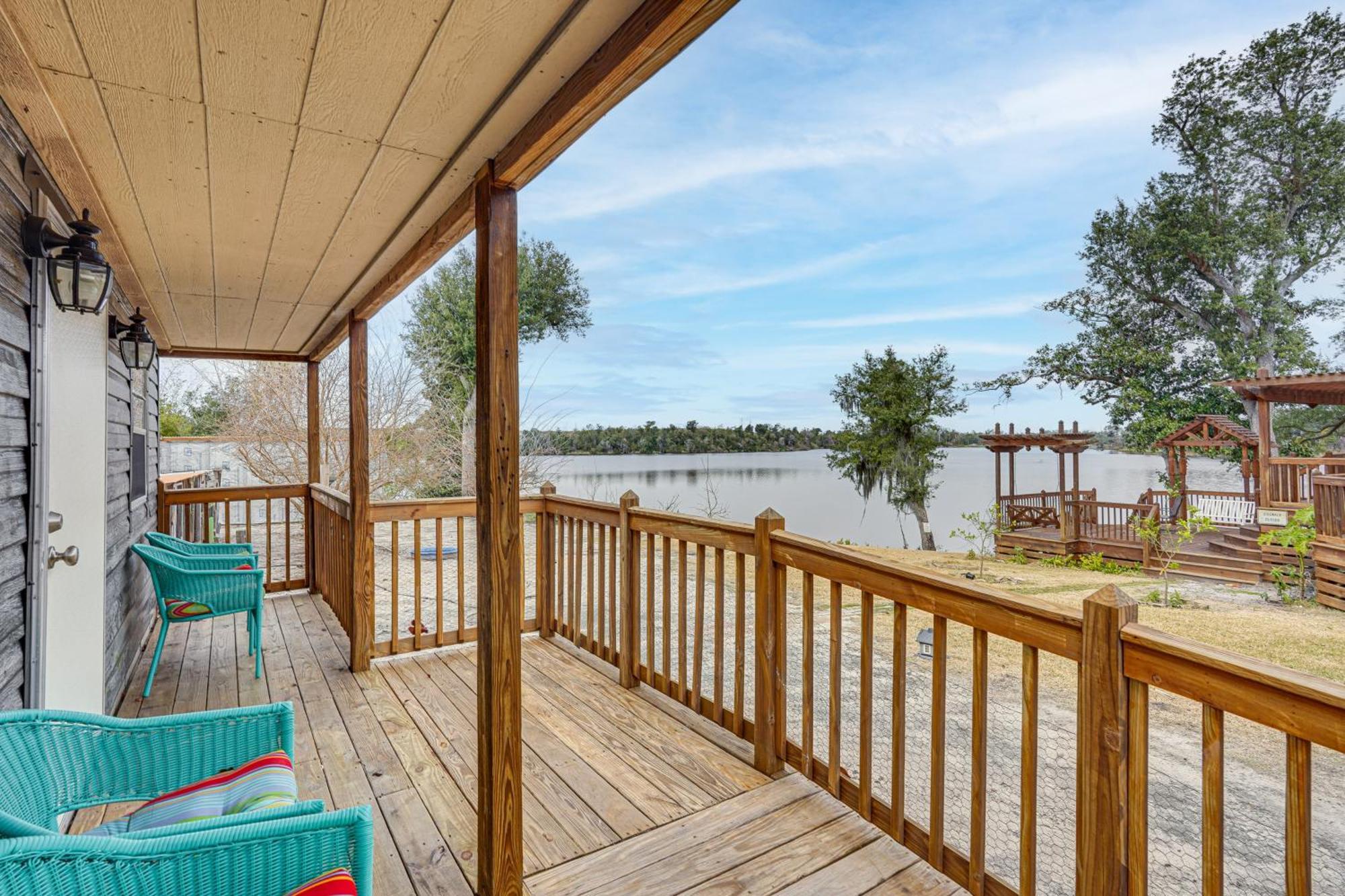 Lakefront Panama City Studio With Hot Tub Access エクステリア 写真